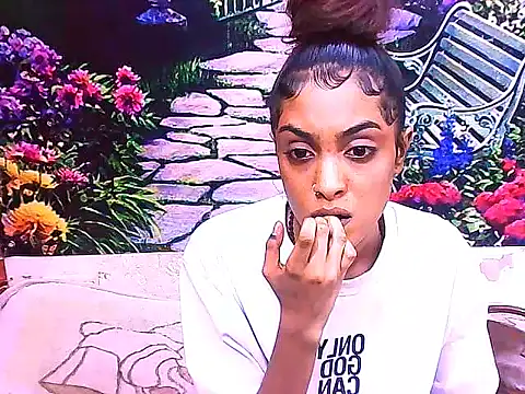 Snapshot of IndianPretty14u2Luv chatting on February 26, 5:06 am IndianPretty14u2Luv online show from February 26, 5:06 am