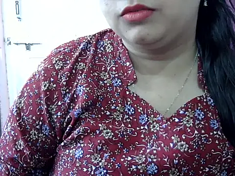 Cute Aliyaa online show from May 14, 11:17 am