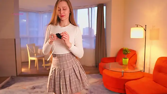 SharaNewbern online show from March 24, 2:33 pm