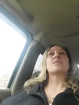 Snapshot of Sunflower0025 chatting on February 21, 10:33 pm Sunflower0025 online show from February 21, 10:33 pm