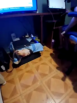 Snapshot of Luzz12 chatting on March 21, 11:41 pm Luzz12 online show from March 21, 11:41 pm