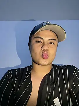 Snapshot of andresmahecha777 chatting on February 3, 6:40 am andresmahecha777 online show from February 3, 6:40 am