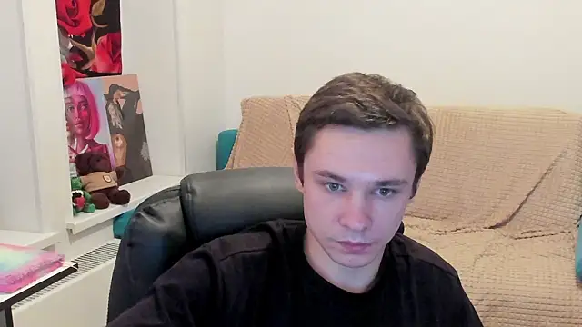 Snapshot of Alexmansuper chatting on February 14, 12:07 am Alexmansuper online show from February 14, 12:07 am