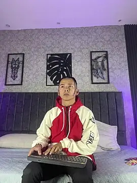 Snapshot of bliinkii_and_luka_ chatting on February 23, 1:08 pm bliinkii and luka online show from February 23, 1:08 pm