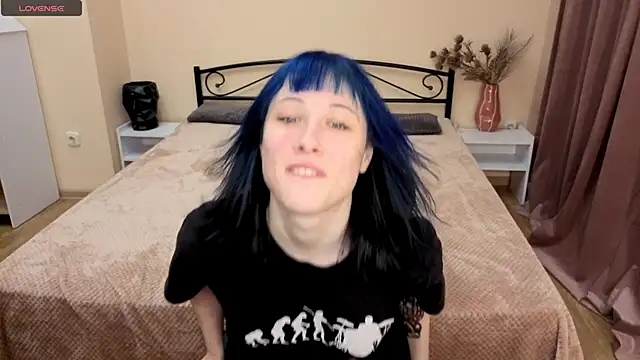 Sunny Girl X online show from April 12, 6:46 pm