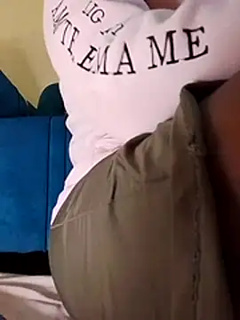 Snapshot of Charodine chatting on March 25, 5:35 am Charodine online show from March 25, 5:35 am