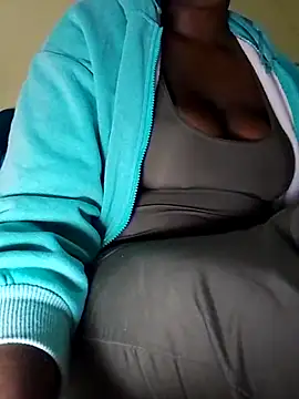 Snapshot of Charodine chatting on April 13, 4:40 am Charodine online show from April 13, 4:40 am