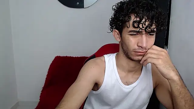 Snapshot of Caius_fox chatting on February 12, 11:16 am Caius fox online show from February 12, 11:16 am