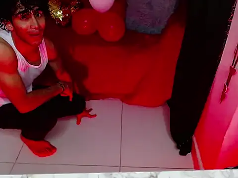 Snapshot of Caius_fox chatting on February 13, 11:17 am Caius fox online show from February 13, 11:17 am