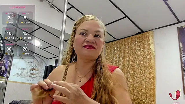 alicee  mature online show from April 5, 8:06 pm