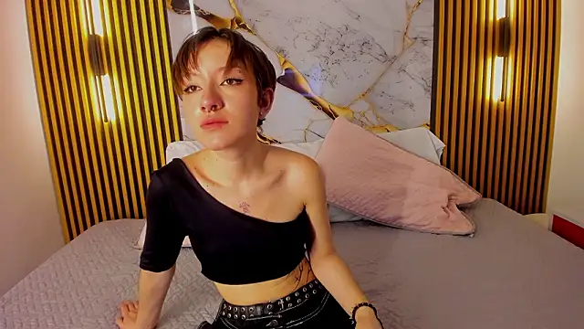 Snapshot of noha_ns chatting on February 12, 9:32 pm noha ns online show from February 12, 9:32 pm