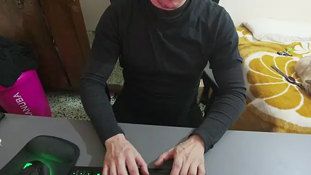 Daniiiel13 online show from February 5, 8:46 pm