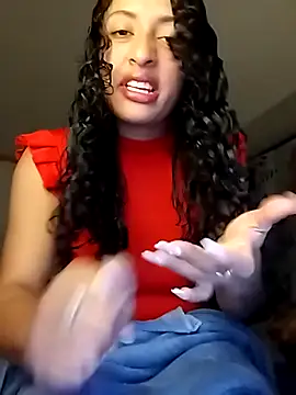 Snapshot of Churitos69 chatting on February 13, 2:07 am Churitos69 online show from February 13, 2:07 am