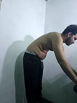 Snapshot of AlexCal7 chatting on February 25, 6:12 am AlexCal7 online show from February 25, 6:12 am