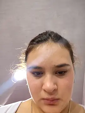Snapshot of katty_42 chatting on April 27, 6:39 pm katty 42 online show from April 27, 6:39 pm