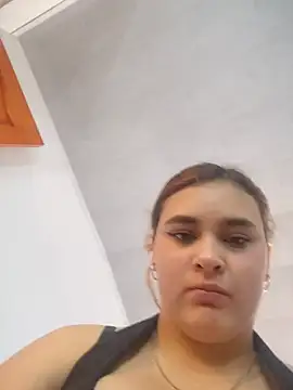 Snapshot of katty_42 chatting on May 9, 7:19 pm katty 42 online show from May 9, 7:19 pm