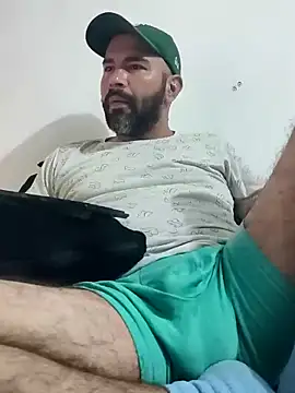 hairyandbigmann online show from February 5, 2:27 am