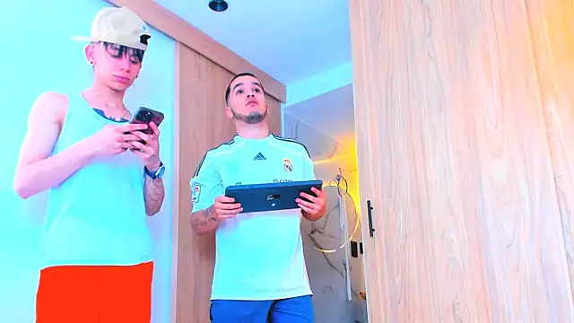 TheBatMansion online show from February 7, 6:22 pm