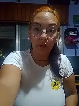 kuramaqueen online show from March 30, 3:18 am