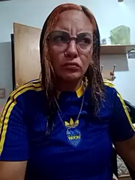 kuramaqueen online show from April 15, 3:24 am