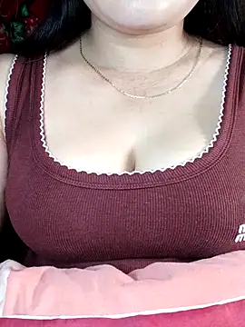 Reina Fcup01 online show from February 6, 1:10 am