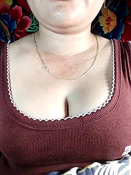 Reina Fcup01 online show from February 17, 7:49 am