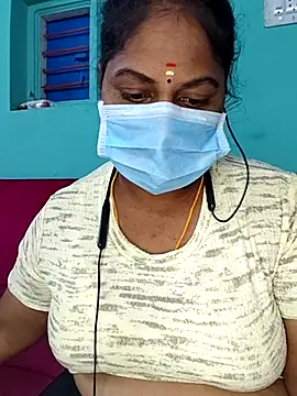 Snapshot of TamilSembaruthi143 chatting on February 5, 7:18 pm TamilSembaruthi143 online show from February 5, 7:18 pm