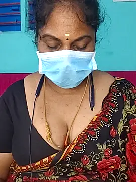 Snapshot of TamilSembaruthi143 chatting on February 6, 7:23 am TamilSembaruthi143 online show from February 6, 7:23 am