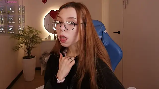 PinkAn8el online show from February 18, 2:29 am