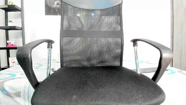 milo cruz  online show from March 31, 5:08 am