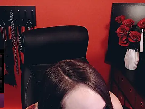 Snapshot of _MissJaneWarren_ chatting on February 5, 2:11 pm MissJaneWarren online show from February 5, 2:11 pm