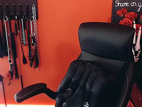  MissJaneWarren  online show from April 18, 8:51 am