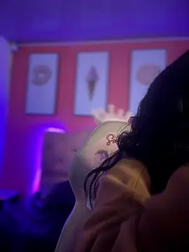 Snapshot of Sasha-18 chatting on March 2, 2:02 pm Sasha-18 online show from March 2, 2:02 pm