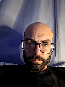 Snapshot of Robsonitj90 chatting on June 23, 6:28 pm Robsonitj90 online show from June 23, 6:28 pm