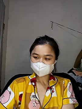 Snapshot of Daisy-lusia2026 chatting on April 3, 2:26 pm Daisy-lusia2026 online show from April 3, 2:26 pm