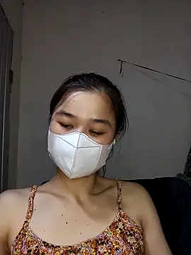 Snapshot of Daisy-lusia2026 chatting on April 11, 2:32 pm Daisy-lusia2026 online show from April 11, 2:32 pm