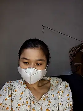 Snapshot of Daisy-lusia2026 chatting on April 29, 2:43 pm Daisy-lusia2026 online show from April 29, 2:43 pm