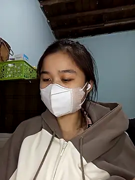Snapshot of Daisy-lusia2026 chatting on May 4, 2:13 pm Daisy-lusia2026 online show from May 4, 2:13 pm