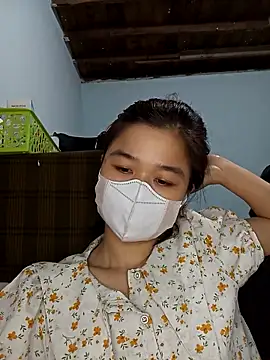 Snapshot of Daisy-lusia2026 chatting on May 8, 1:22 am Daisy-lusia2026 online show from May 8, 1:22 am