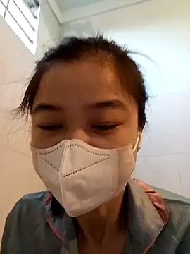 Snapshot of Daisy-lusia2026 chatting on May 10, 10:48 pm Daisy-lusia2026 online show from May 10, 10:48 pm