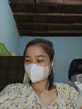 Snapshot of Daisy-lusia2026 chatting on May 17, 12:30 am Daisy-lusia2026 online show from May 17, 12:30 am