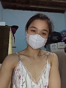Snapshot of Daisy-lusia2026 chatting on May 17, 1:51 pm Daisy-lusia2026 online show from May 17, 1:51 pm