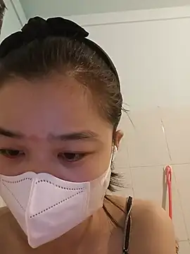 Snapshot of Daisy-lusia2026 chatting on May 27, 9:56 pm Daisy-lusia2026 online show from May 27, 9:56 pm