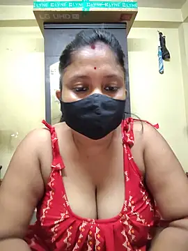 Curvy Trisha online show from May 28, 3:42 pm