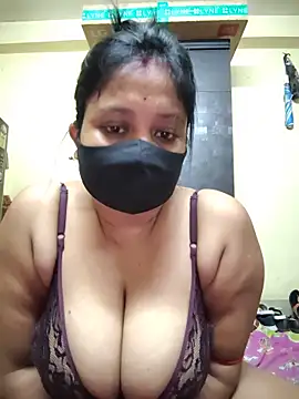 Curvy Trisha online show from June 18, 11:53 pm