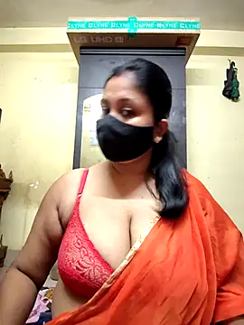 Curvy Trisha online show from July 13, 7:38 pm