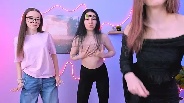 eira mouse online show from April 14, 9:04 am