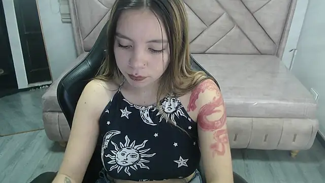 Snapshot of Eco_deluna_v chatting on March 2, 7:54 pm Eco deluna v online show from March 2, 7:54 pm