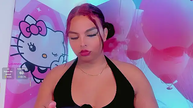 Snapshot of Maia_Hotts chatting on February 8, 11:46 am Maia Hotts online show from February 8, 11:46 am