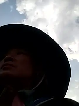 Neoone 1 online show from April 11, 12:04 am